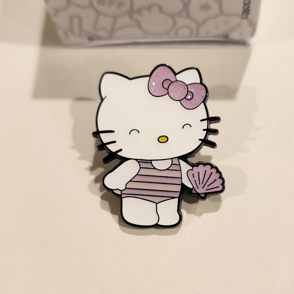 Loungefly Hello Kitty Summer Glitter Mermaid Blind Box Enamel Pin Sea Shell Open - Picture 6 of 10